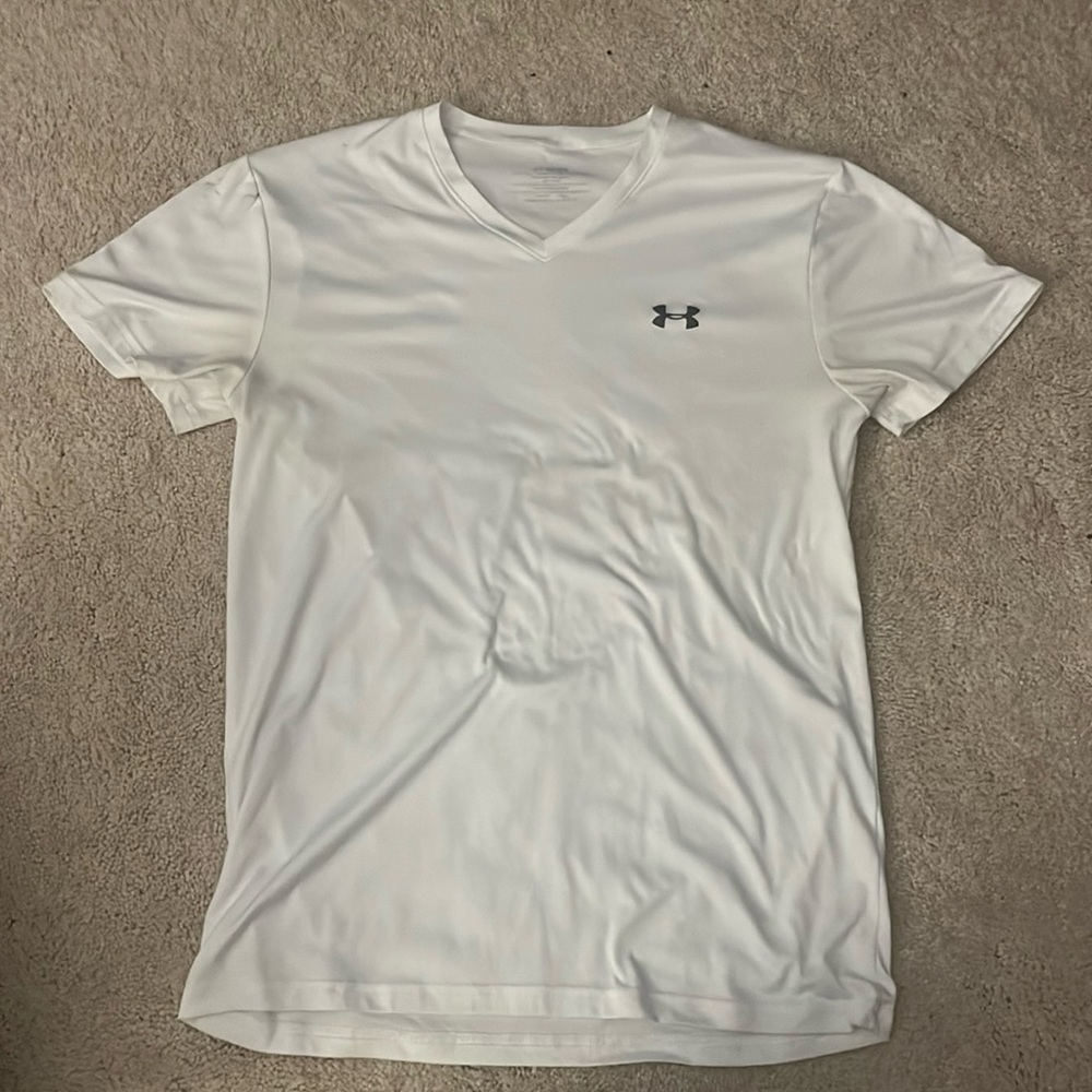 Under armor tee shirt